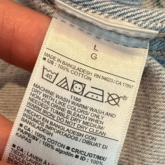 Blue Jean Demin Jacket with Colorful Boot Print Size Large - Picture 6 of 8